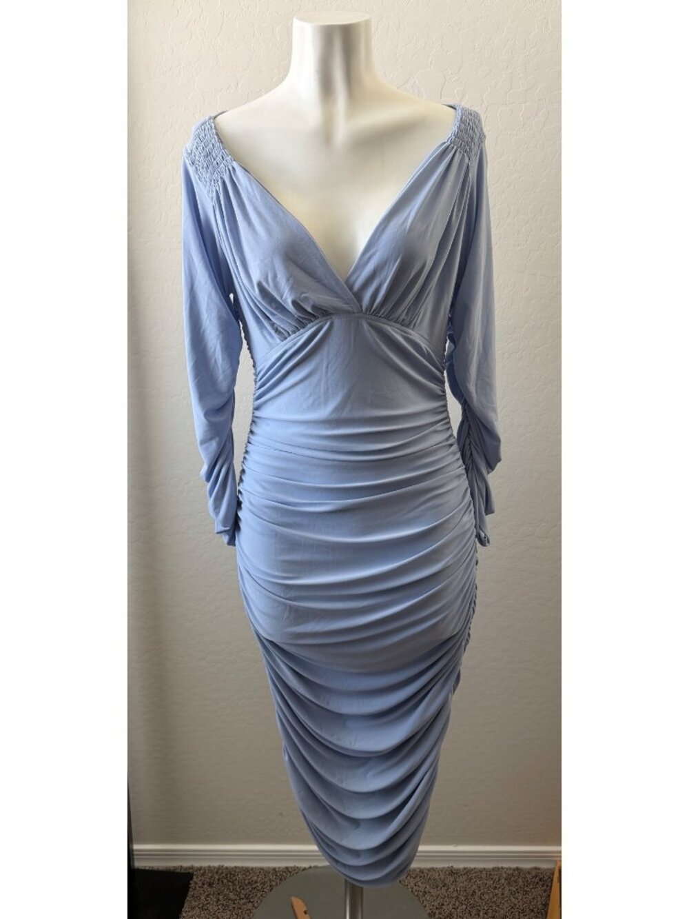 Norma Kamali Powder Blue Ruched Long Sleeve Midi Gown Dress Size S